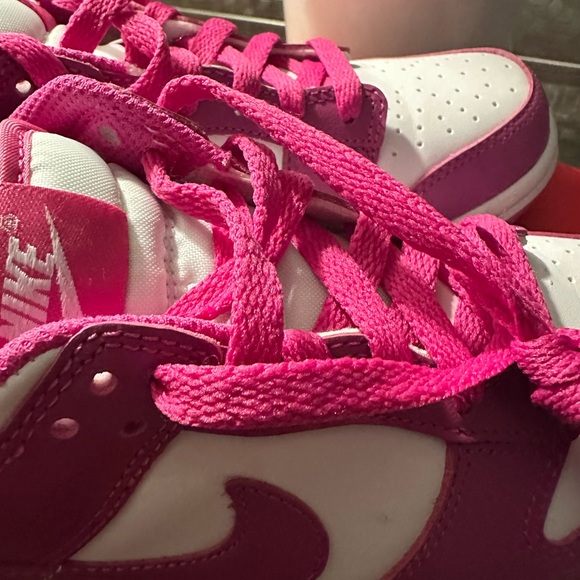 Nike Dunk Low - Picture 5 of 9